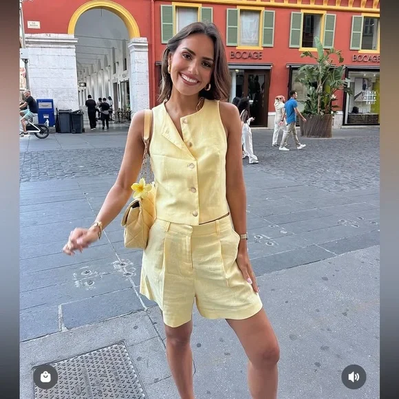 ZARA LINEN VEST AND HIGH-WAISTED SHORTS - Picture 4 of 16